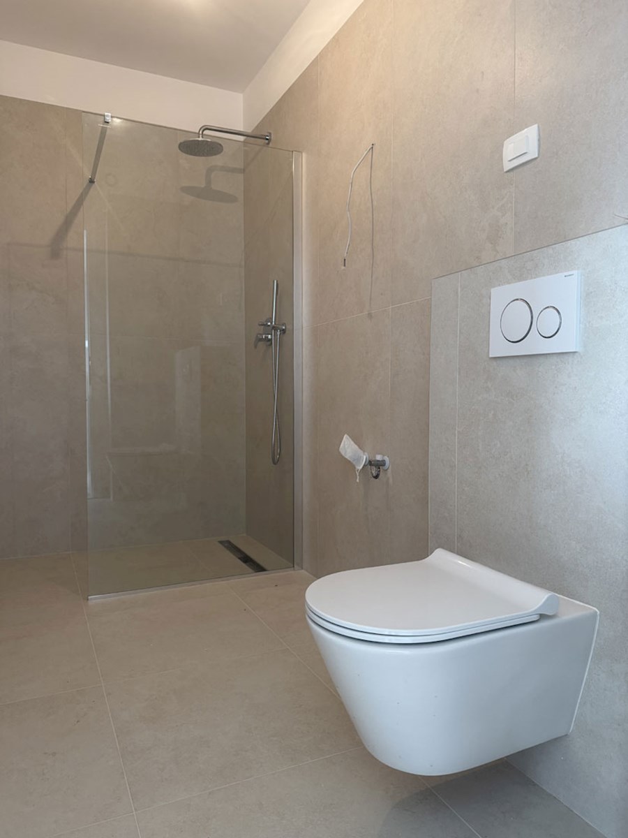 Novo stanovanje s strešno teraso, 800m od morja, NSOP-239-C3