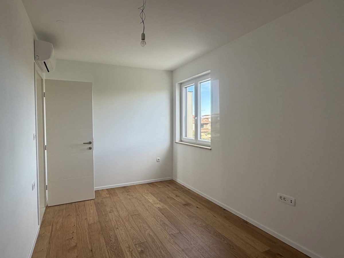 Novo stanovanje s strešno teraso, 800m od morja, NSOP-239-C3