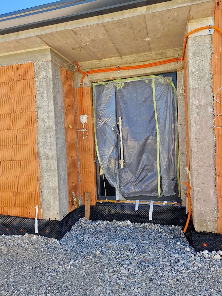 Prodaja, Kaštelir – Moderna pritlična hiša s bazenom v gradnji KOP-770-C