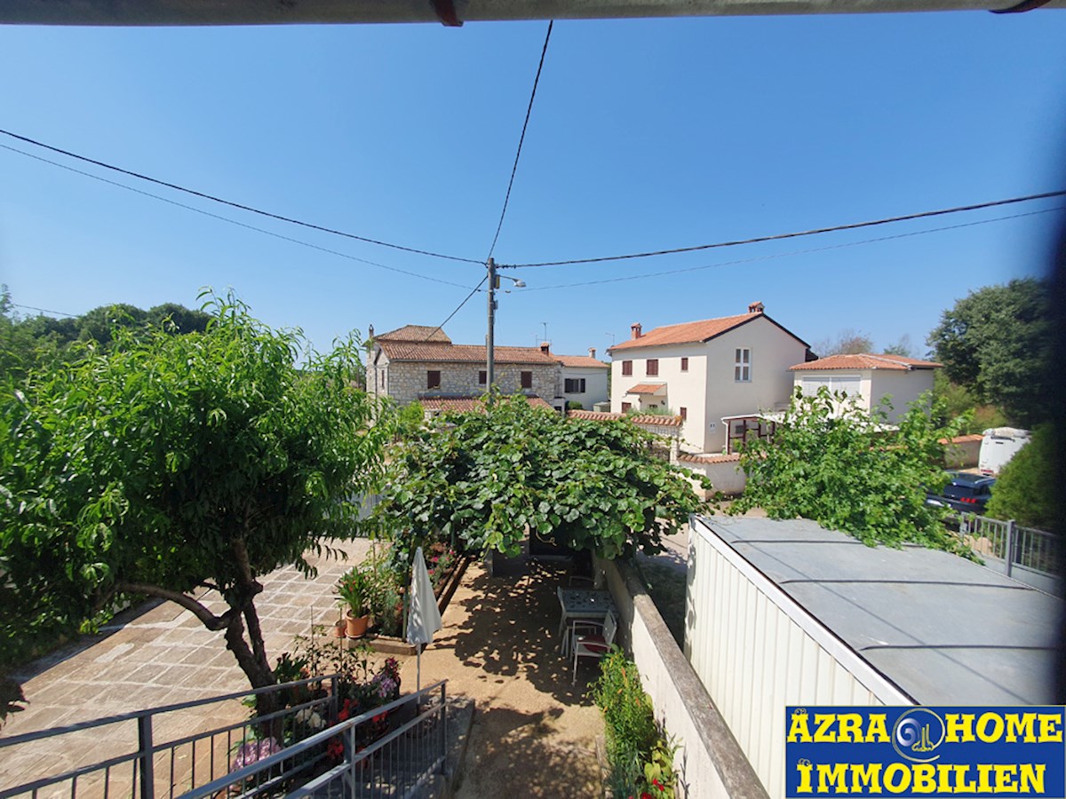 Naprodaj,  Vrstna hiša, Nova Vas (2 km) – 117 m², dvorišče cca. 90 m² ( KOP-773-1)