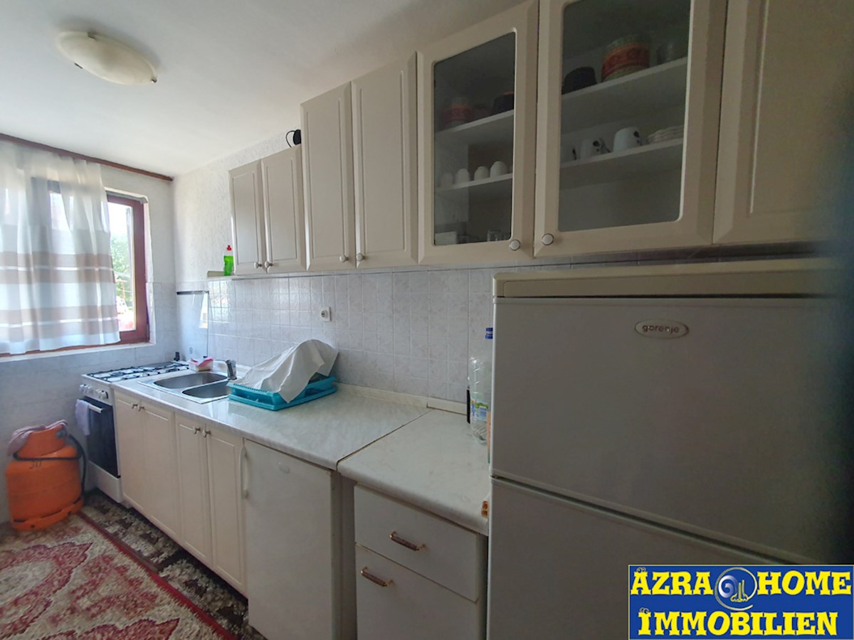 Naprodaj,  Vrstna hiša, Nova Vas (2 km) – 117 m², dvorišče cca. 90 m² ( KOP-773-1)