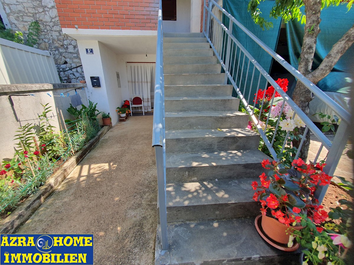 Naprodaj,  Vrstna hiša, Nova Vas (2 km) – 117 m², dvorišče cca. 90 m² ( KOP-773-1)