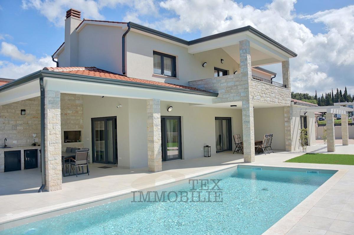 Lepa moderna vila z bazenom v Poreču 