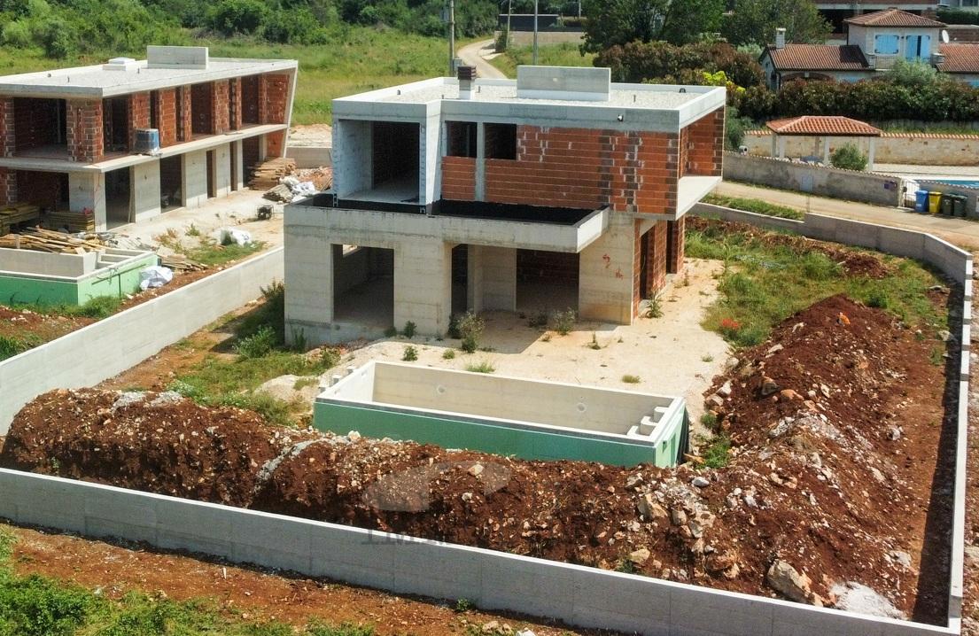 Okolica Poreča, hiša z bazenom v izgradnji