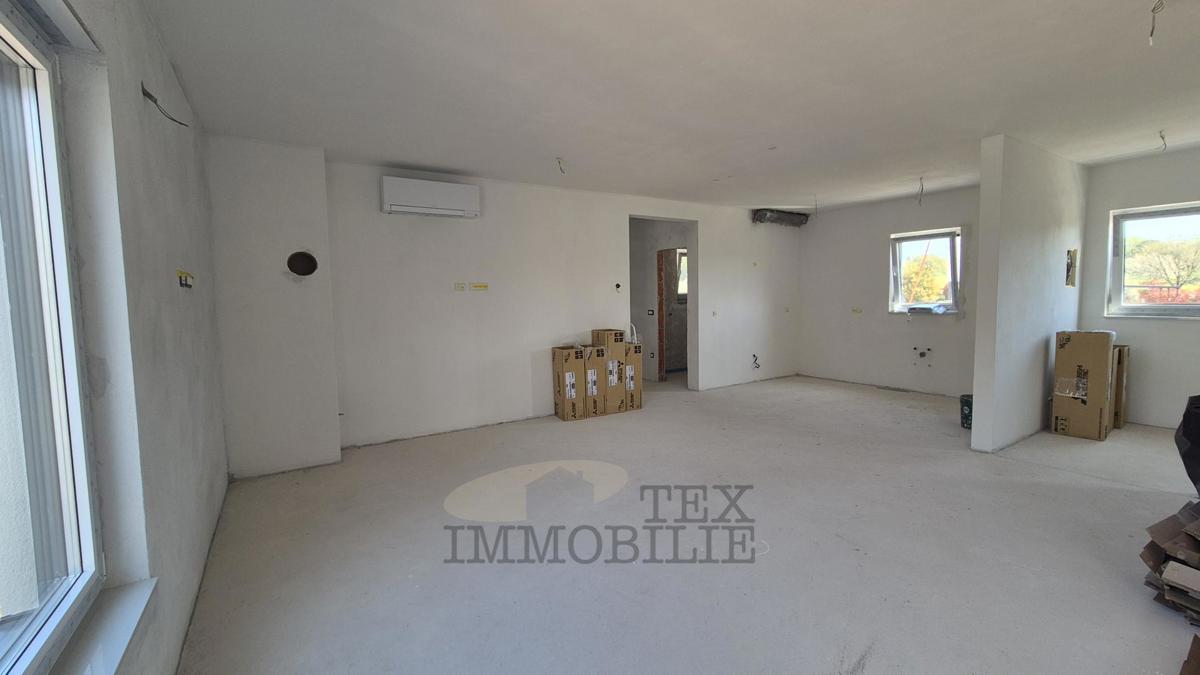 Poreč, odlično novo stanovanje 1 km od morja - D