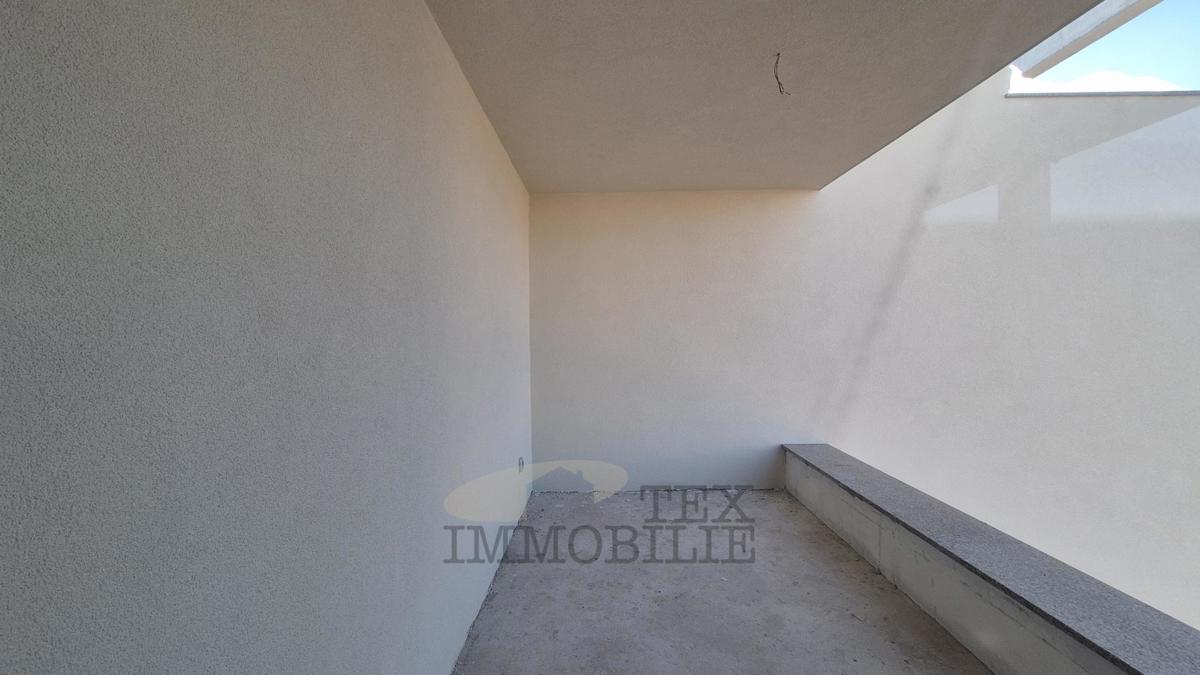 Poreč, odlično novo stanovanje 1 km od morja - D