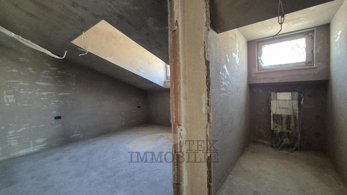 Okolica Poreča, stanovanje s tremi spalnicami, 1 km od morja