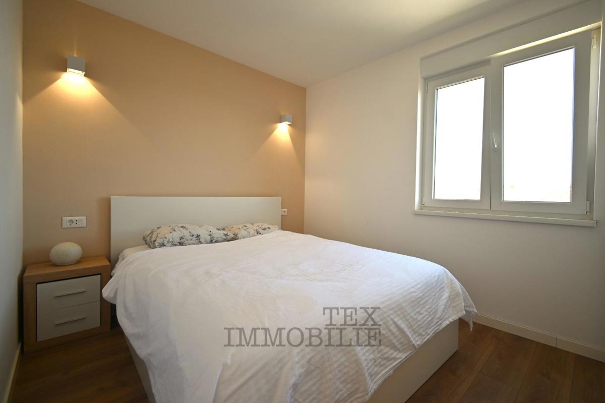 Okolica Poreča, dva enosobna apartmaja s pogledom na morje