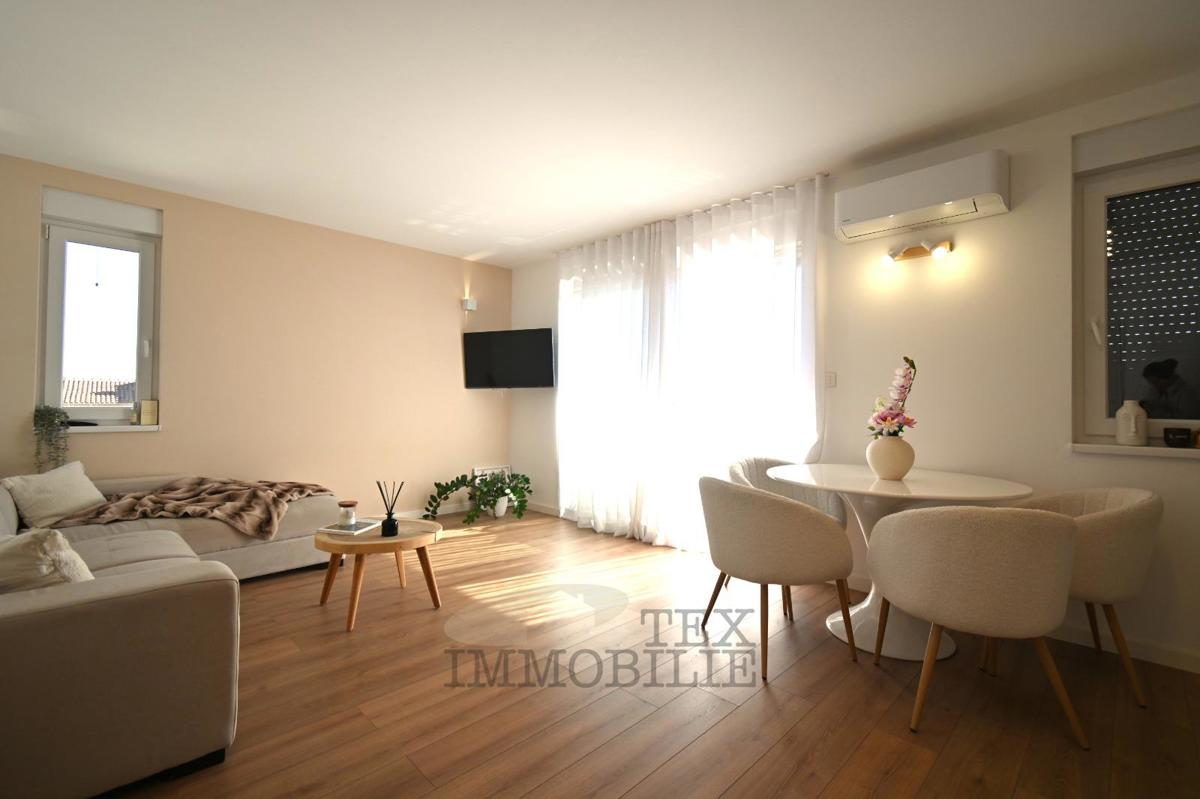 Okolica Poreča, dva enosobna apartmaja s pogledom na morje