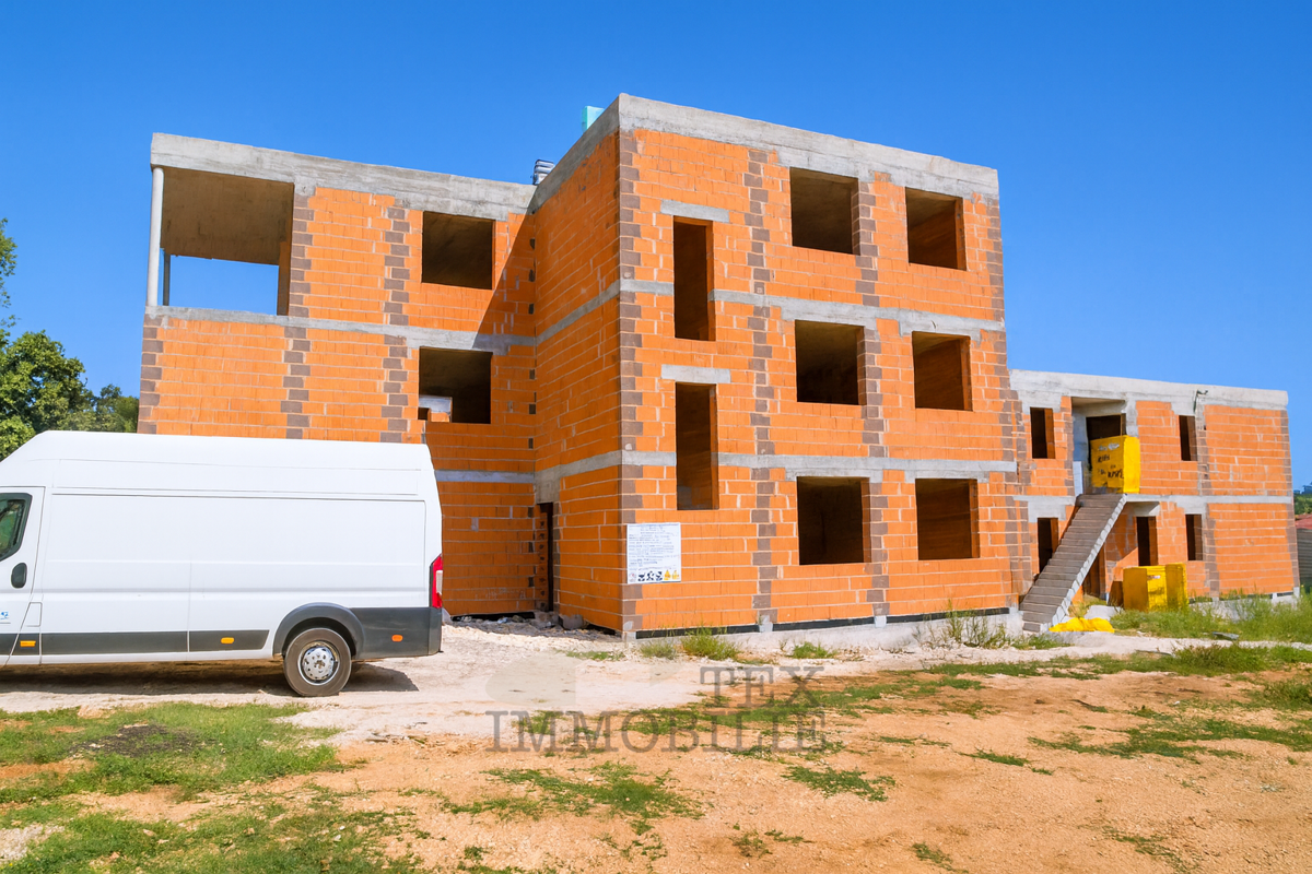 Stanovanje v prvem nadstropju novogradnje, 3 km od morja – Okolica Poreča