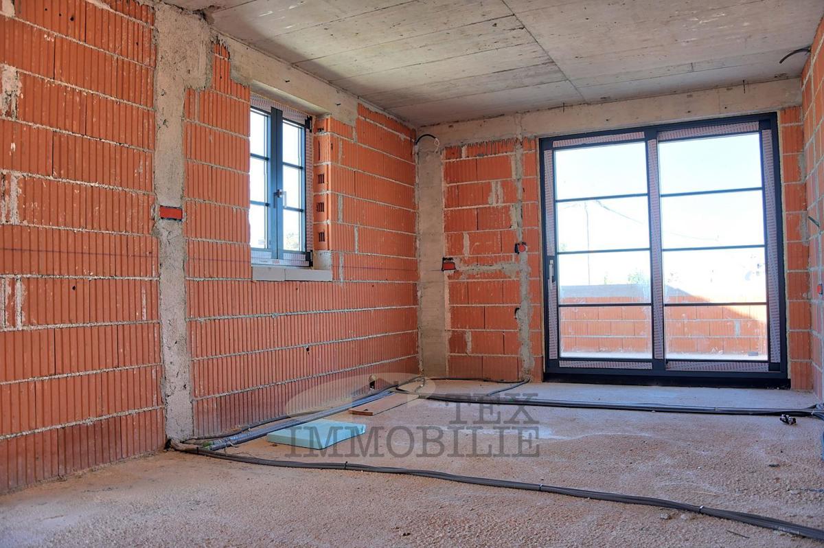 Lepa vila z bazenom v bližini Poreča - v gradnji 