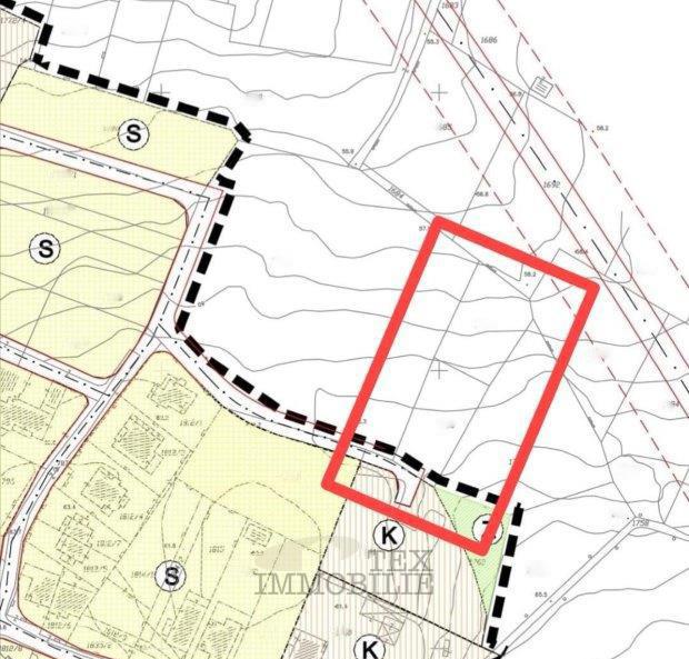 Kmetijsko zemljišče 1701 m² ob gradbeni coni v Poreču