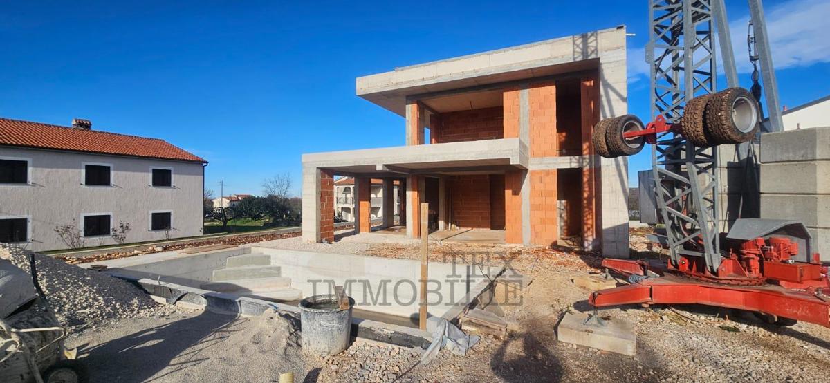 Hiša z bazenom v bližini Poreča, 107 m2