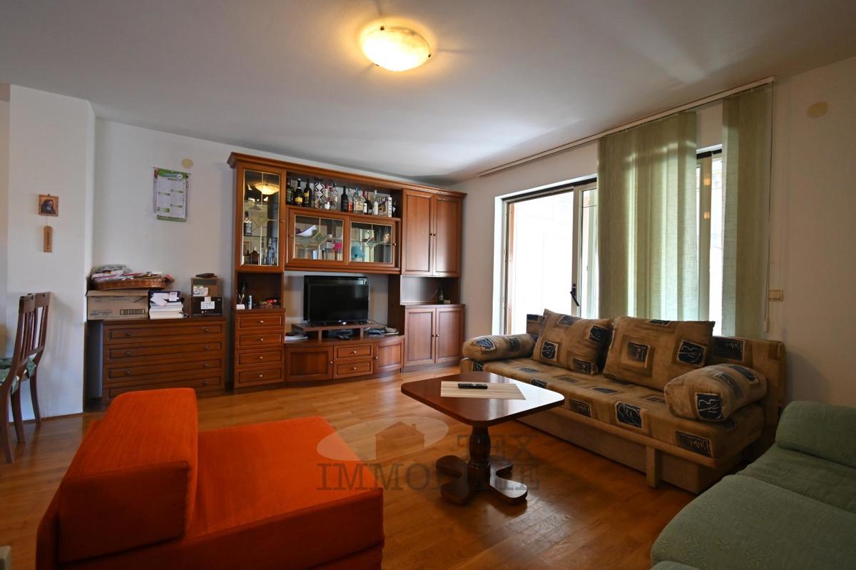 Poreč, stanovanje le 400m od morja
