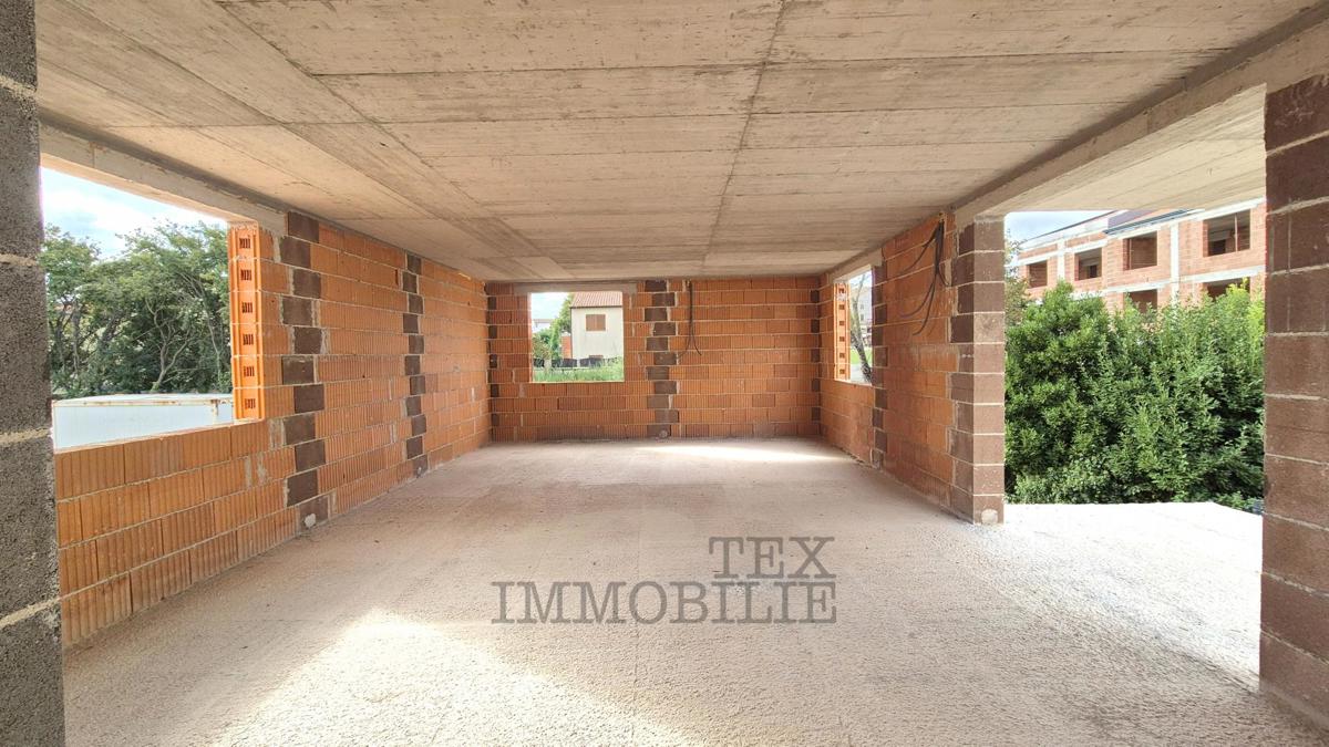 Stanovanje v prvem nadstropju novogradnje, 3 km od morja – Okolica Poreča