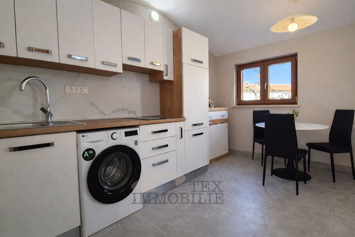 Majhna hiša v bližini Poreča, 1600m od morja