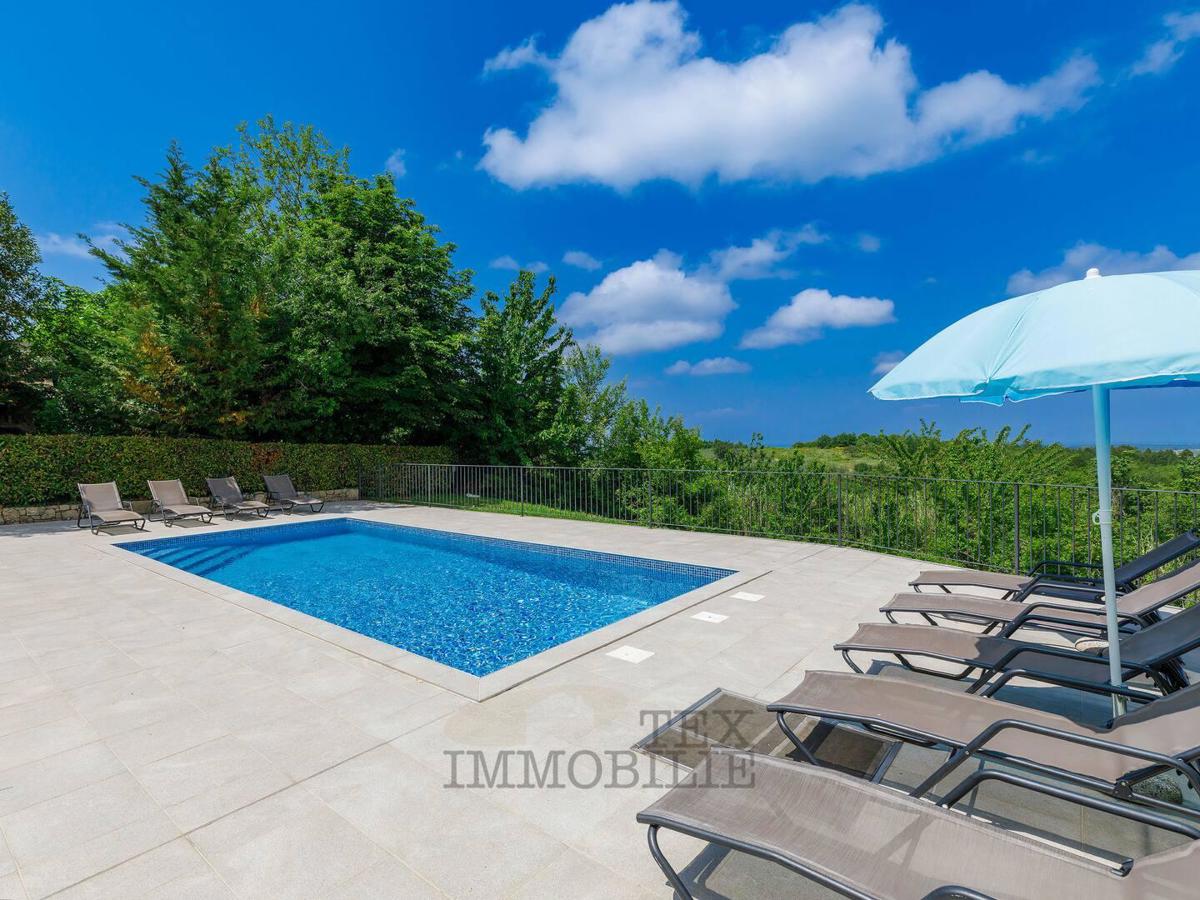 ISTRA, BUJE – Razkošna mediteranska hiša z velikim zemljiščem