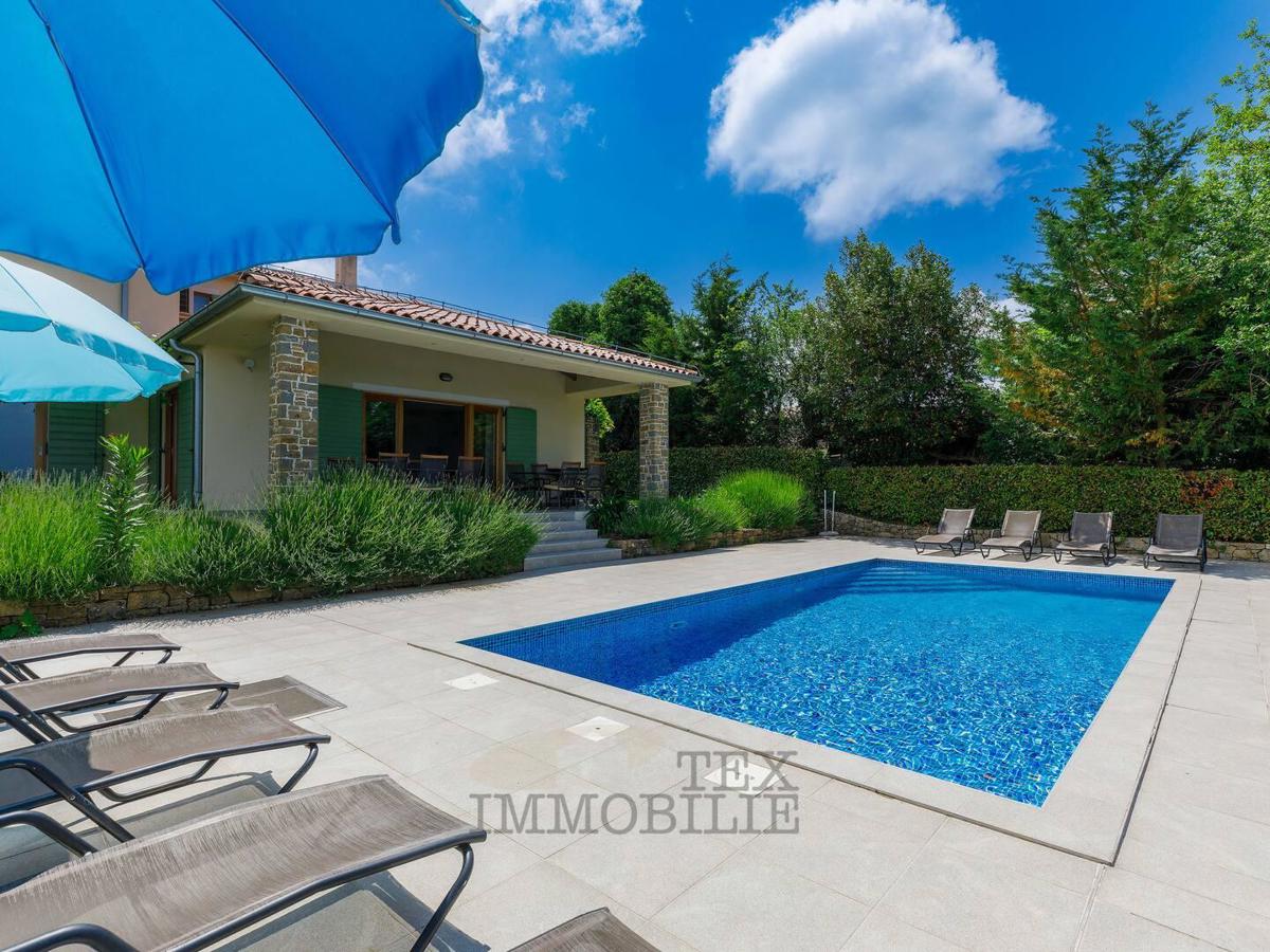 ISTRA, BUJE – Razkošna mediteranska hiša z velikim zemljiščem