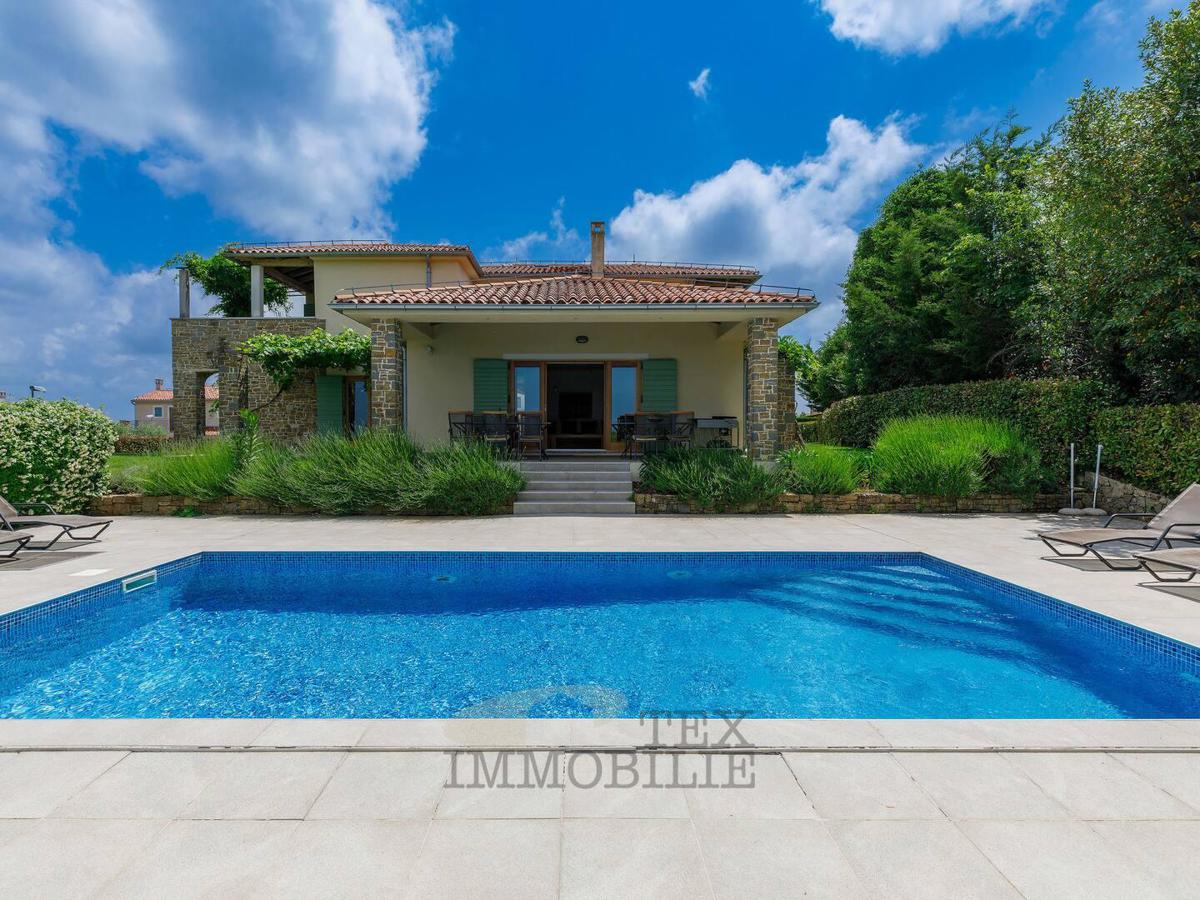 ISTRA, BUJE – Razkošna mediteranska hiša z velikim zemljiščem