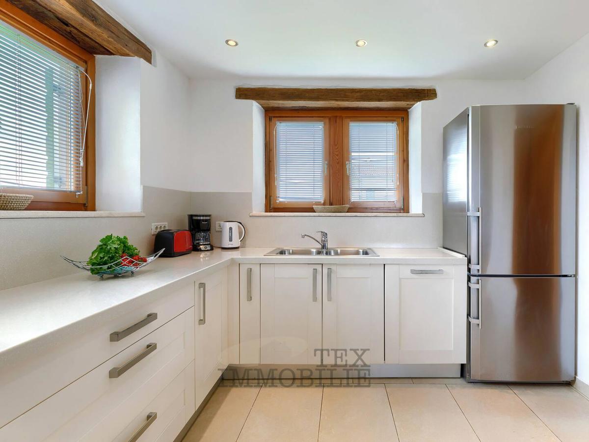 ISTRA, BUJE – Razkošna mediteranska hiša z velikim zemljiščem