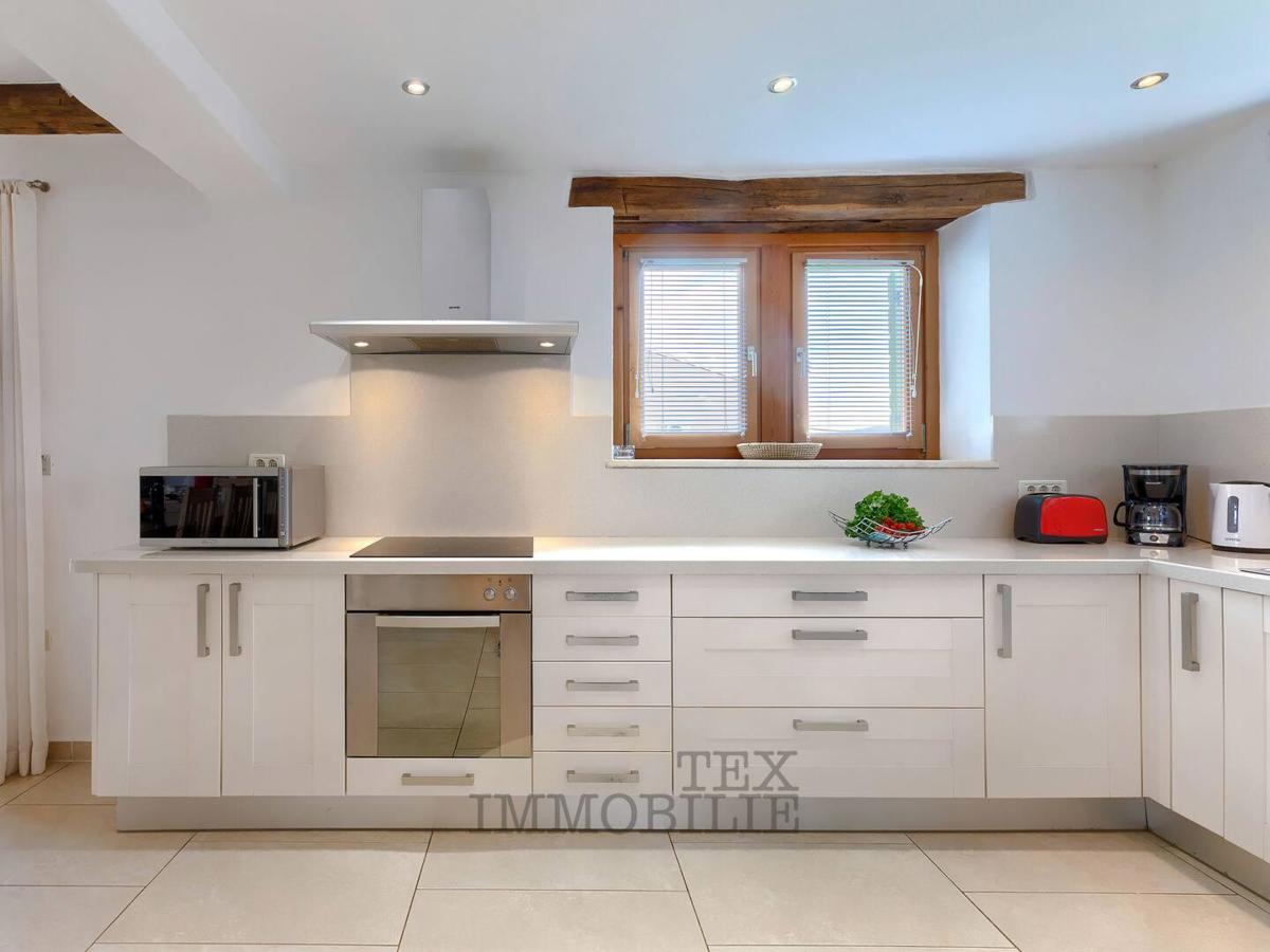 ISTRA, BUJE – Razkošna mediteranska hiša z velikim zemljiščem