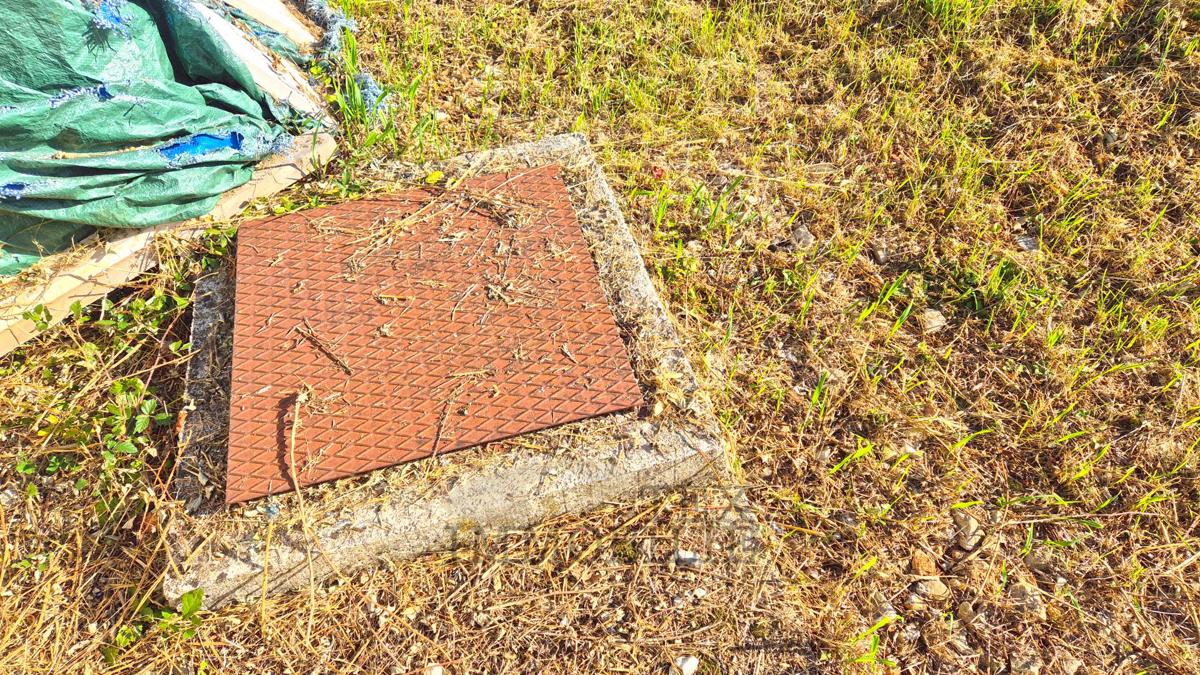 Zazidljivo zemljišče z gradbenim dovoljenjem – 918 m², 8 km od Poreč