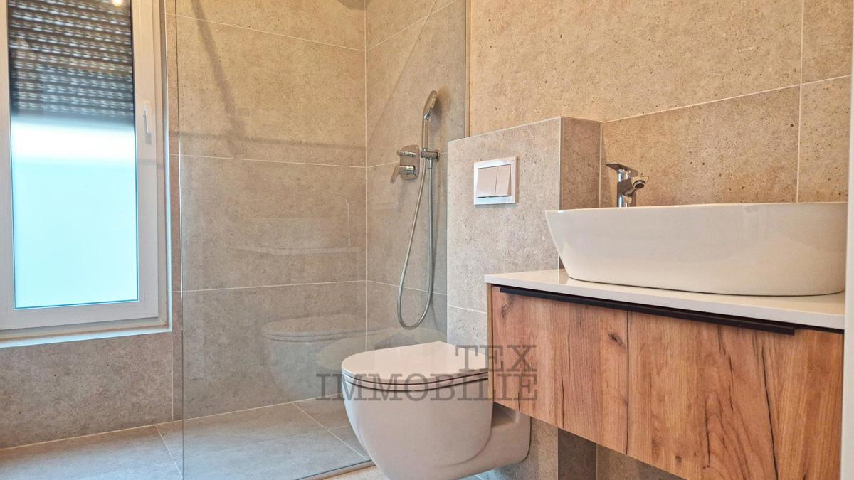 Novogradnja, dvoetažno stanovanje s pogledom na morje -124,82 m2