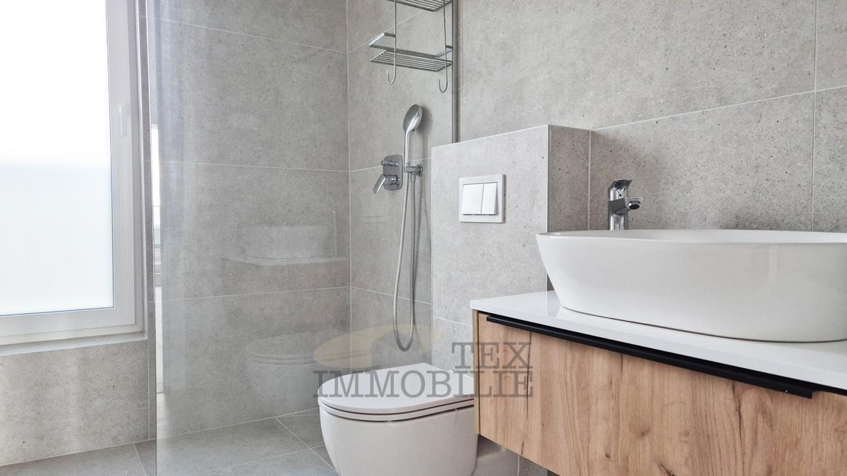 Novogradnja, dvoetažno stanovanje s pogledom na morje -124,82 m2