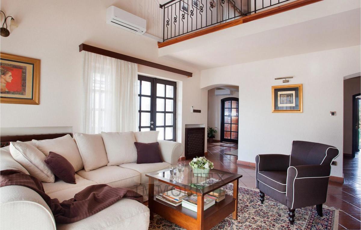 Poreč, luksuzna vila z bazenom