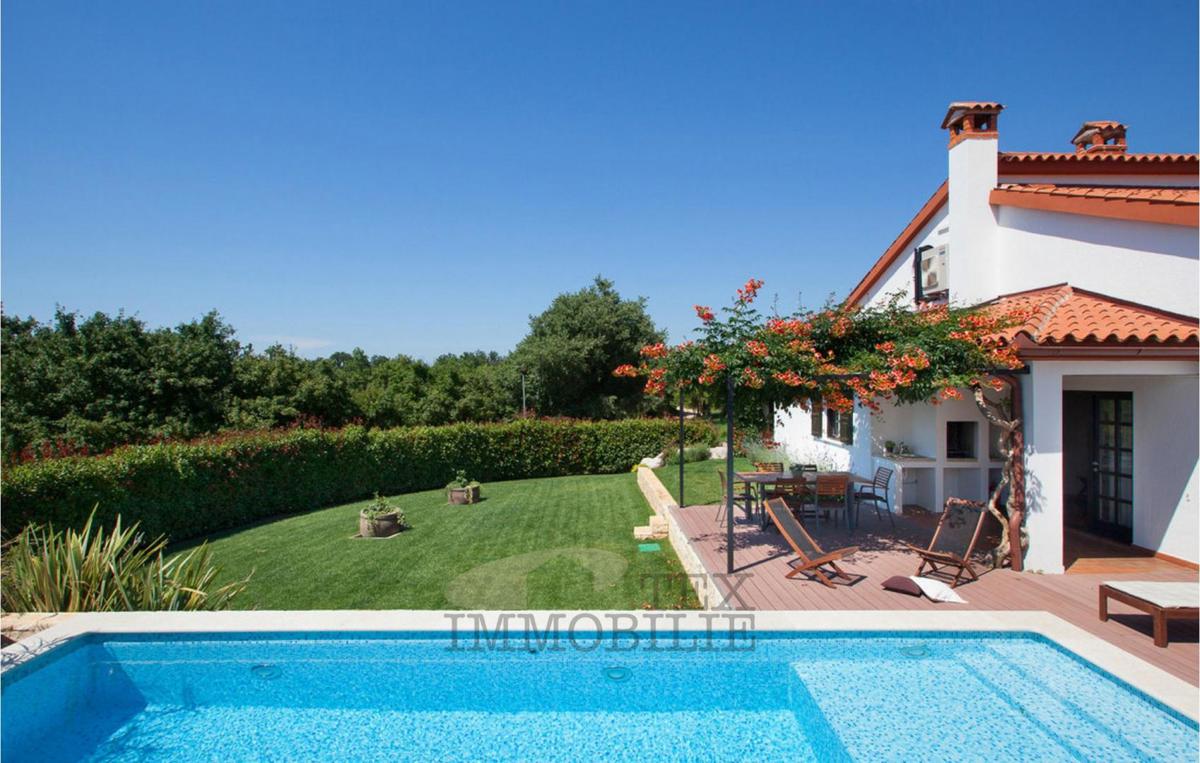Poreč, luksuzna vila z bazenom