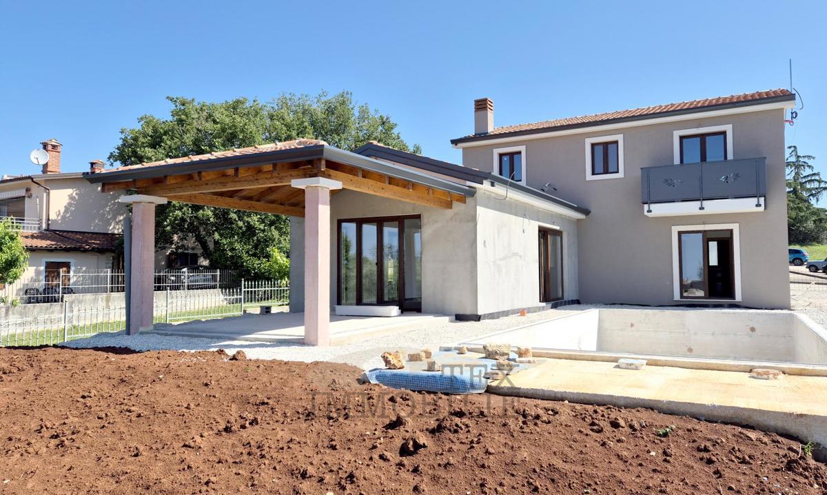 Moderna vila z bazenom v bližini Poreča 