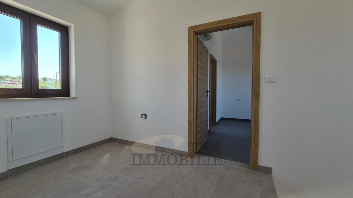 Moderna vila z bazenom v bližini Poreča 