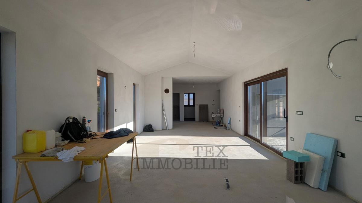 Moderna vila z bazenom v bližini Poreča 