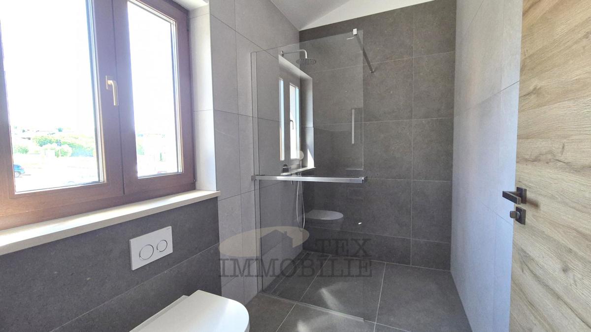 Moderna vila z bazenom v bližini Poreča 