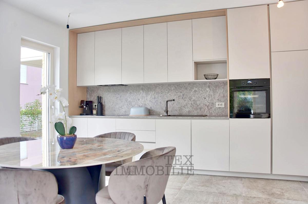 Moderna hiša blizu morja in okolice Poreča 