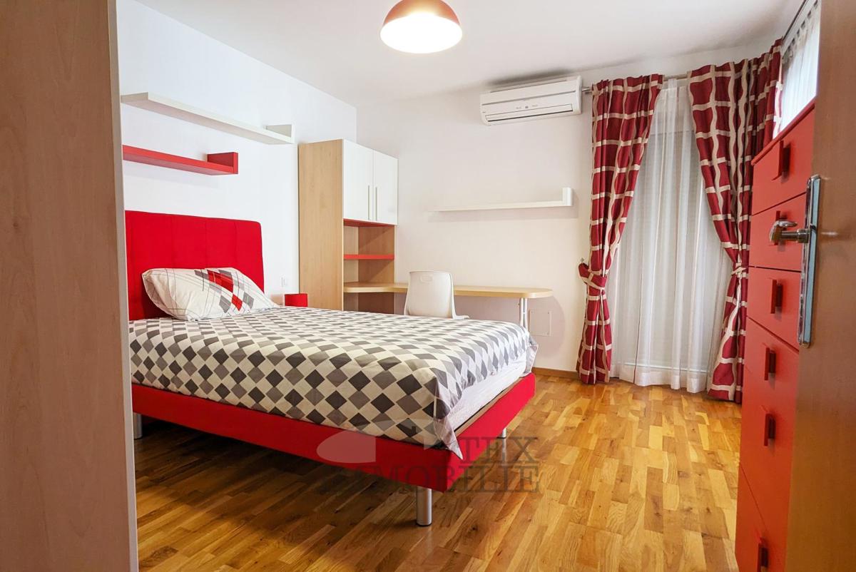 Poreč, stanovanje na odlični lokaciji 300 m od morja