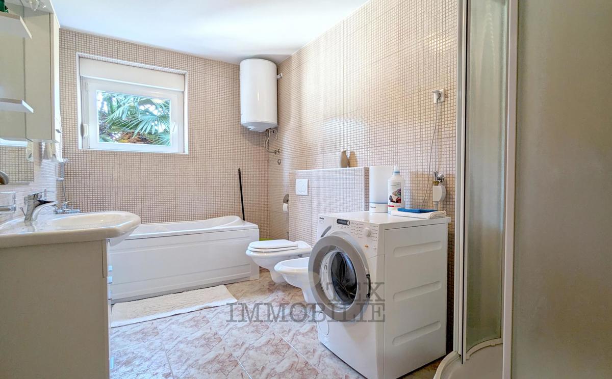 Poreč, stanovanje na odlični lokaciji 300 m od morja