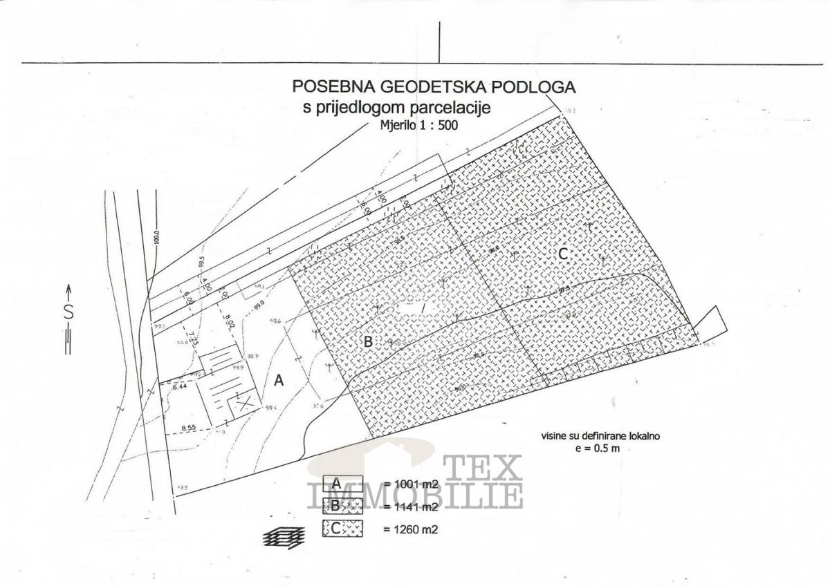 Hišica z velikim zazidljivim zemljiščem – odlična priložnost za investicijo v Istri!