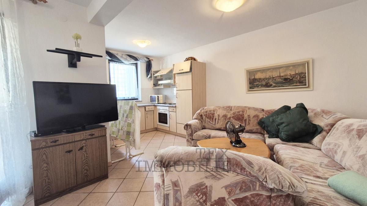 Poreč, stanovanje le 250 metrov od morja!