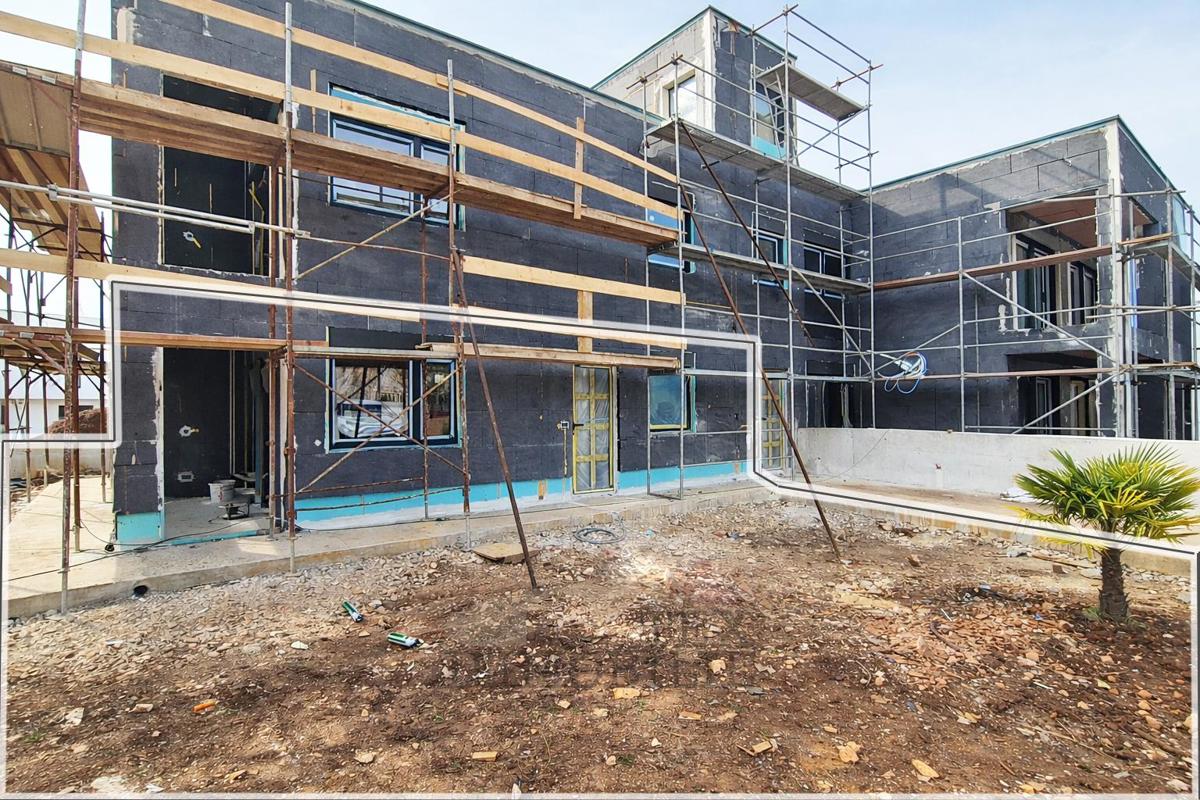 Poreč, pritlično stanovanje z vrtom, 60.35 m2