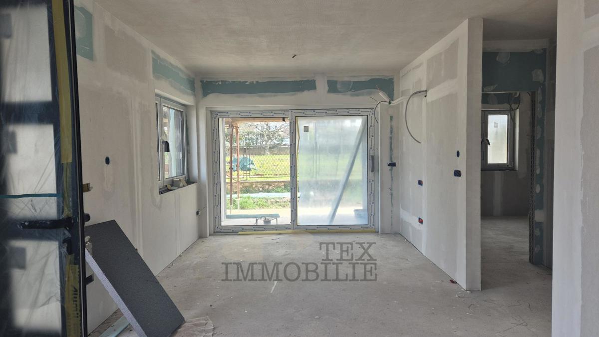 Poreč, pritlično stanovanje z vrtom, 60.35 m2