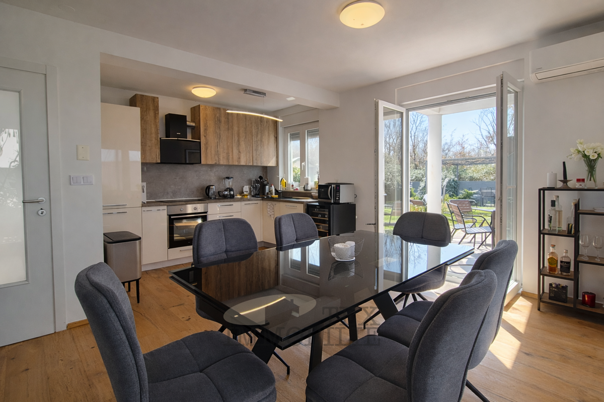 Čudovita hiša v bližini mesta Poreč, 136 m²