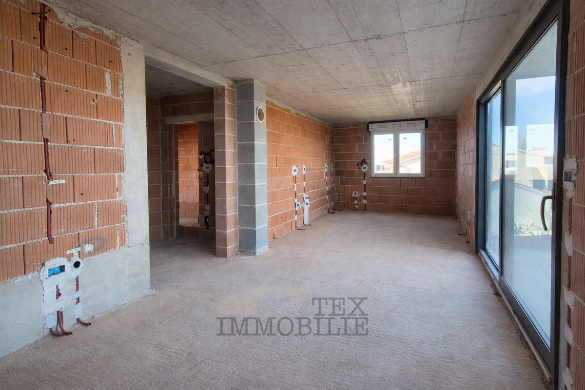 Stanovanje s pogledom na morje v okolici Poreča – 78,23 m²