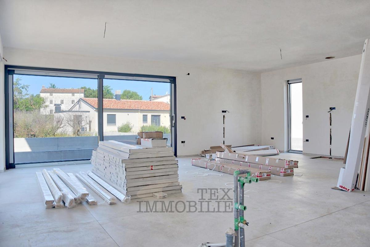 Lepa moderna vila z bazenom v Poreču 