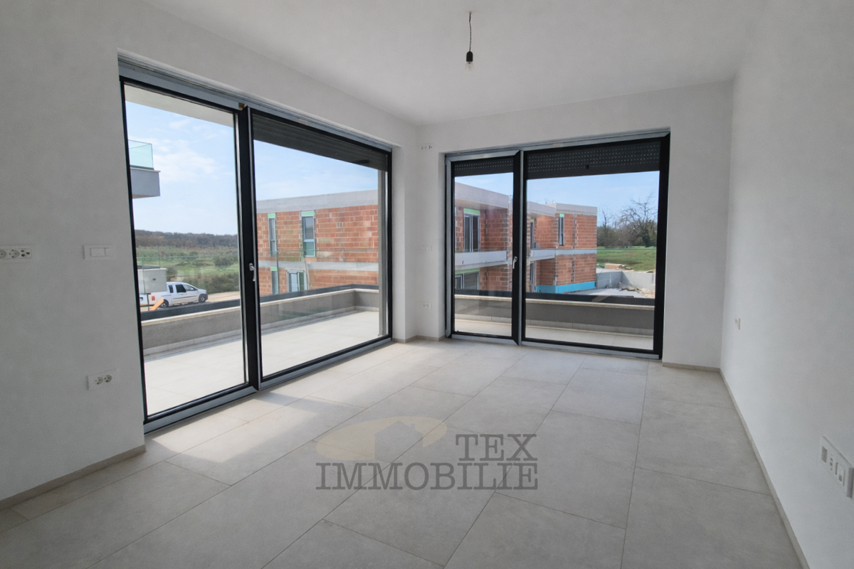 Lepa moderna vila z bazenom v Poreču 