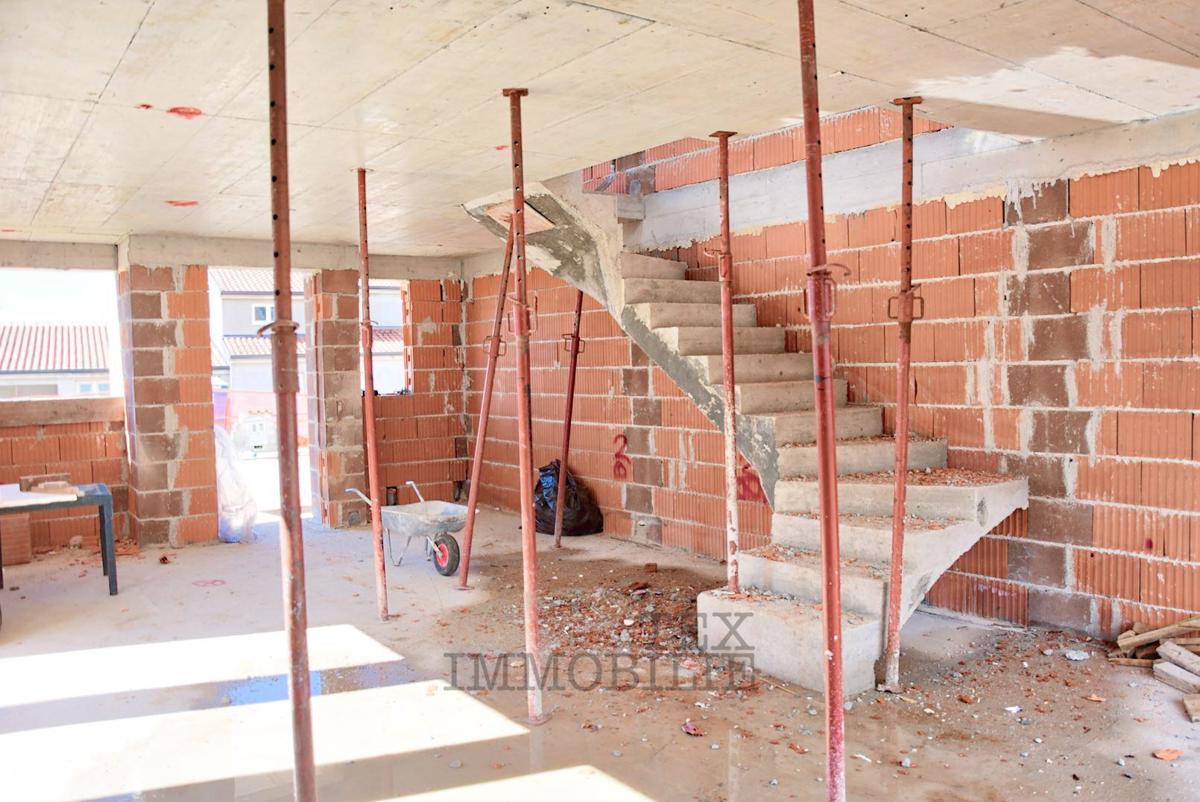 Luksuzna vila z bazenom 7.7 km od Poreča , 152 m2