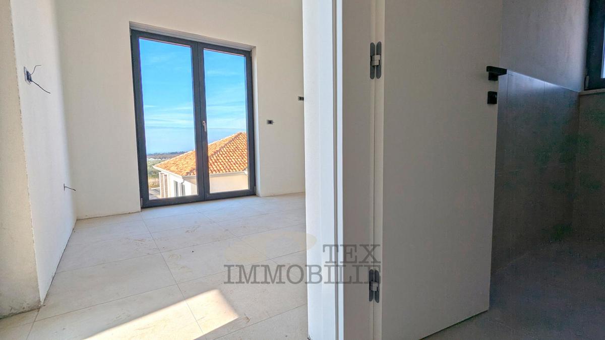 Poreč - vila z bazenom in pogledom na morje