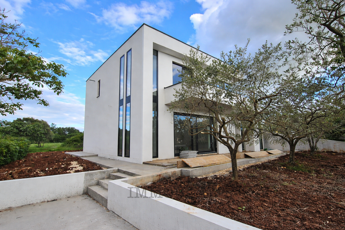 Hiša z bazenom v bližini Poreča, 167 m2