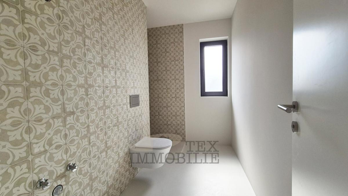 Hiša z bazenom v bližini Poreča, 167 m2