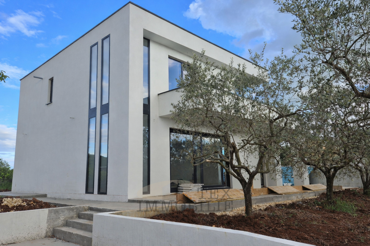 Hiša z bazenom v bližini Poreča, 167 m2